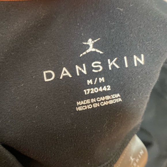 2 PAIR OF WOMENS DANSKIN BLACK LEGGINGS WITH POCKETS. MEDIUM. - Picture 5 of 8